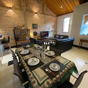 Casa Inteira Wifi 300mb Privada 6 Hóspedes São Paulo