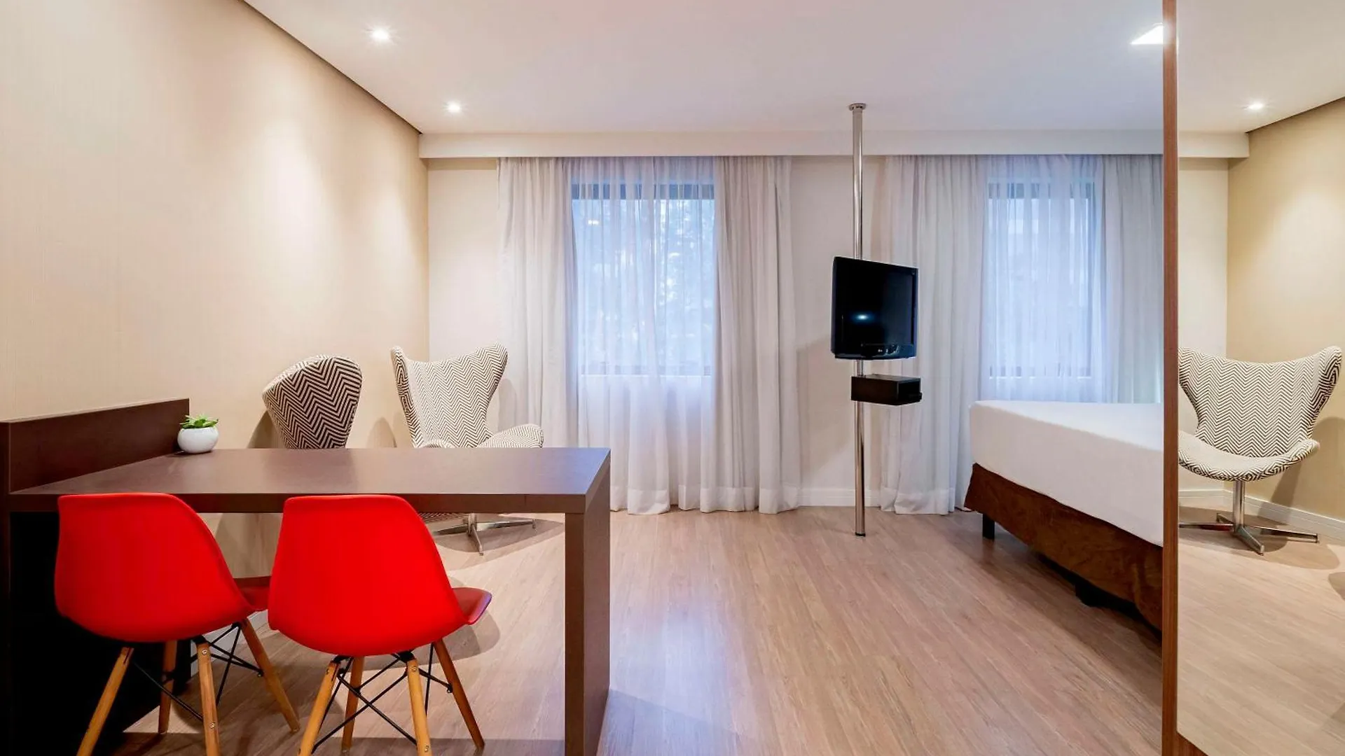 Mercure Sao Paulo Moema Times Square